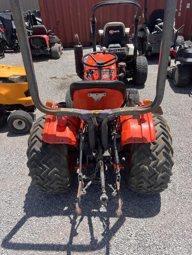 Image of Kubota B7100HST equipment image 4