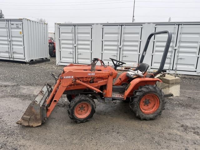 Image of Kubota B7200 equipment image 2
