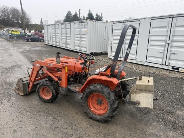 Image of Kubota B7200 equipment image 3
