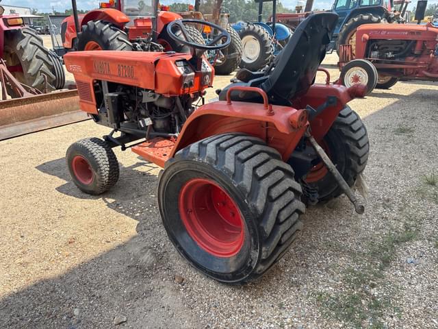 Image of Kubota B7200 equipment image 2