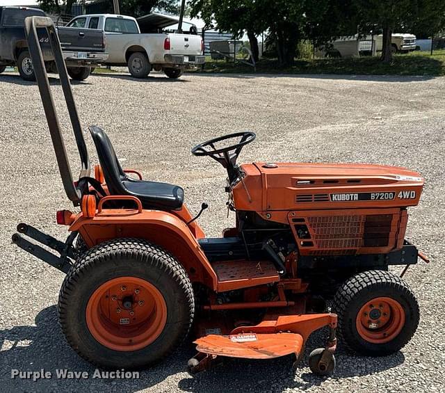 Image of Kubota B7200 equipment image 3