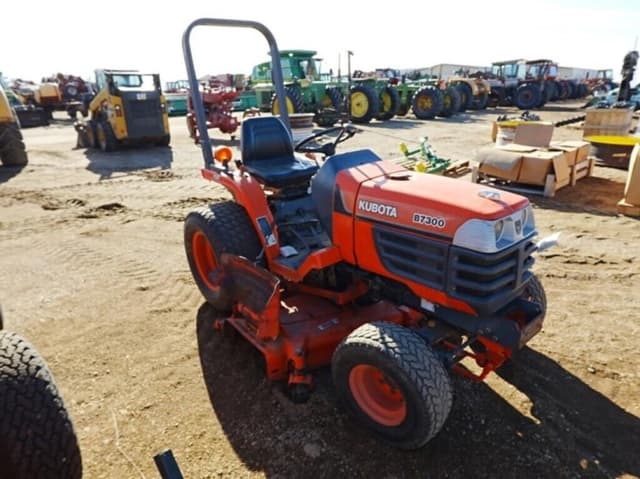 Image of Kubota B7300 equipment image 1