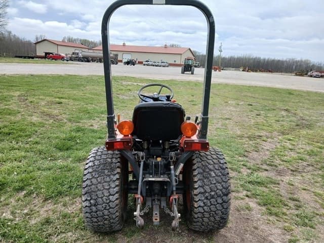 Image of Kubota B7300 equipment image 4