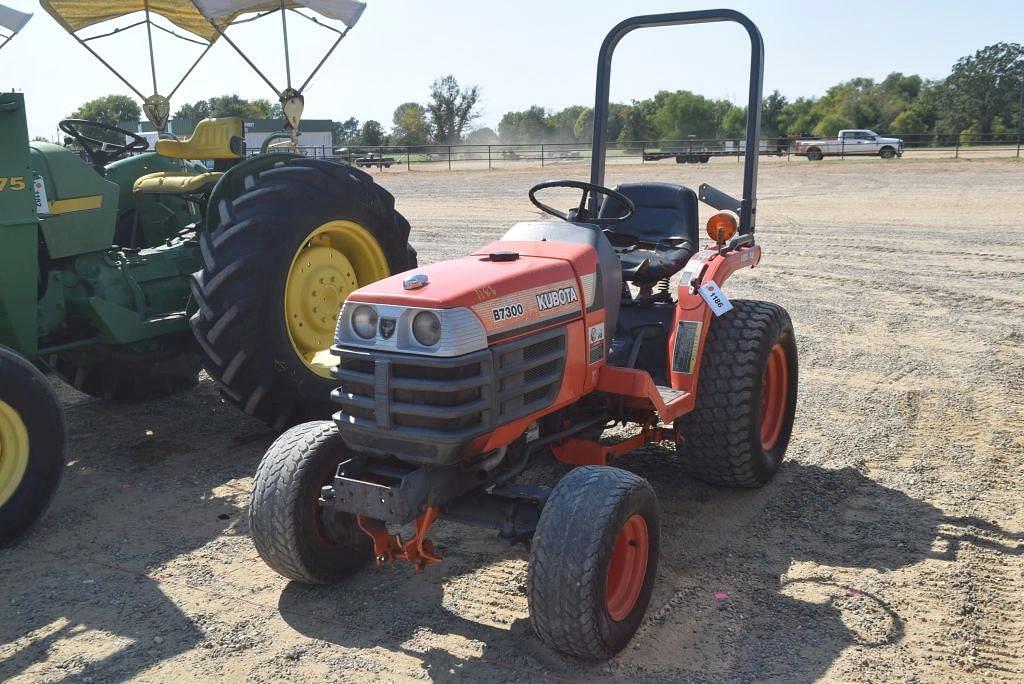 Image of Kubota B7300 Primary image