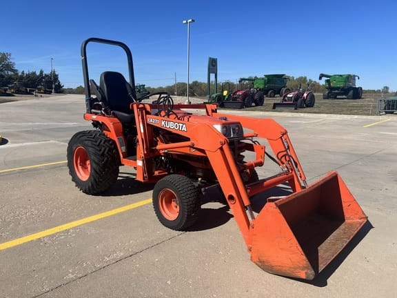Main image Kubota B7300