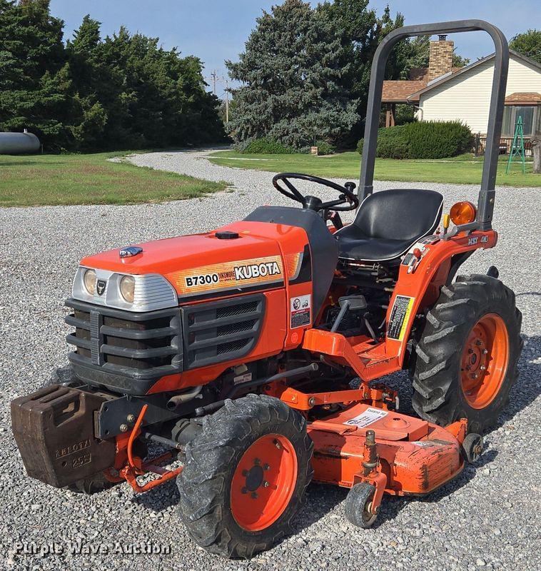 Image of Kubota B7300 Primary image