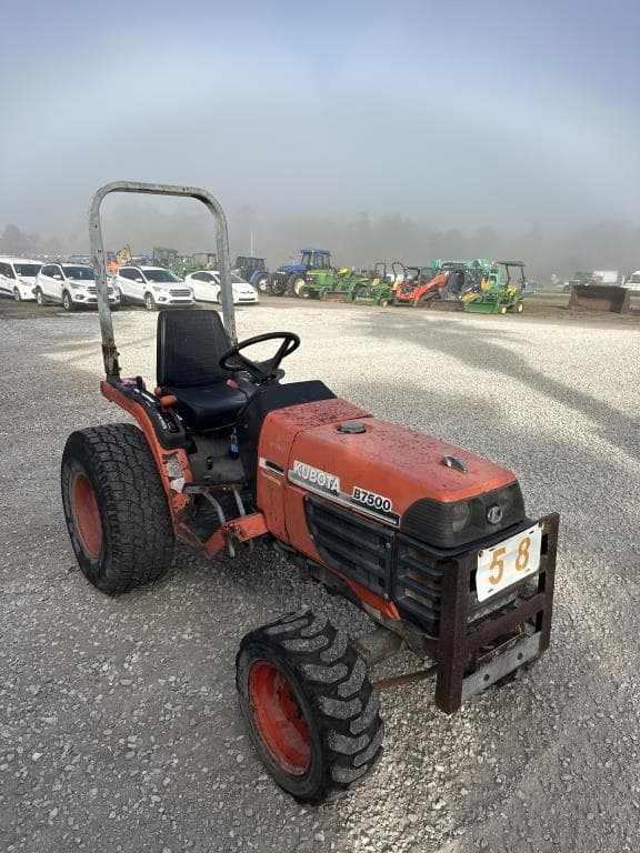 Image of Kubota B7500 equipment image 4