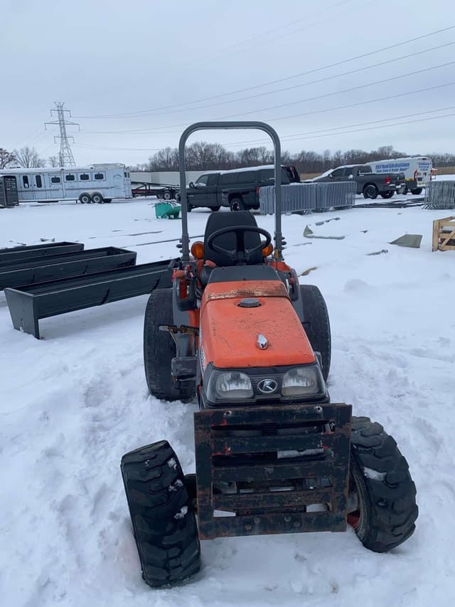 Image of Kubota B7500 equipment image 3