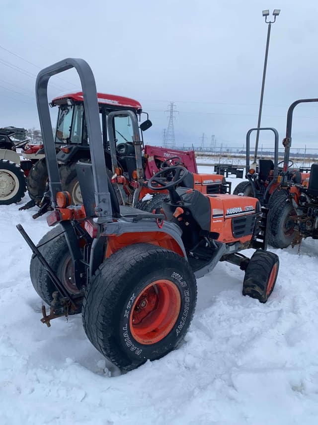 Image of Kubota B7500 equipment image 4