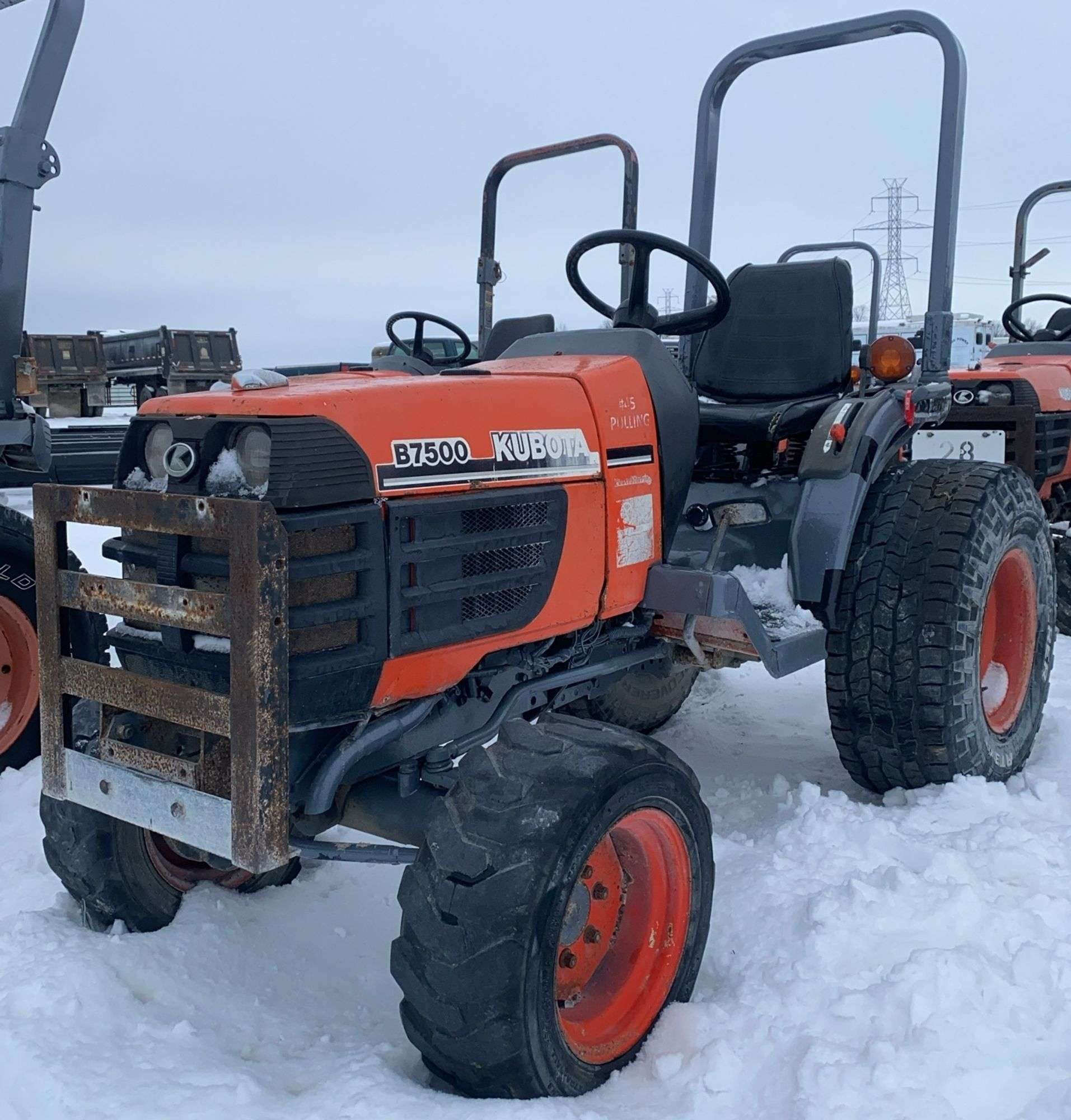 Kubota B7500 Equipment Image0
