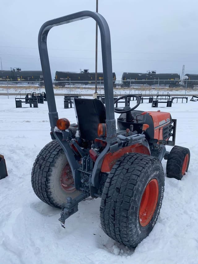 Image of Kubota B7500 equipment image 4
