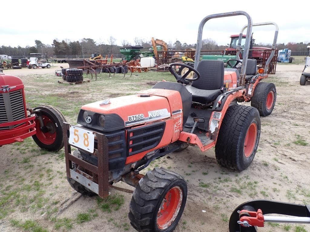 Image of Kubota B7500 Primary image