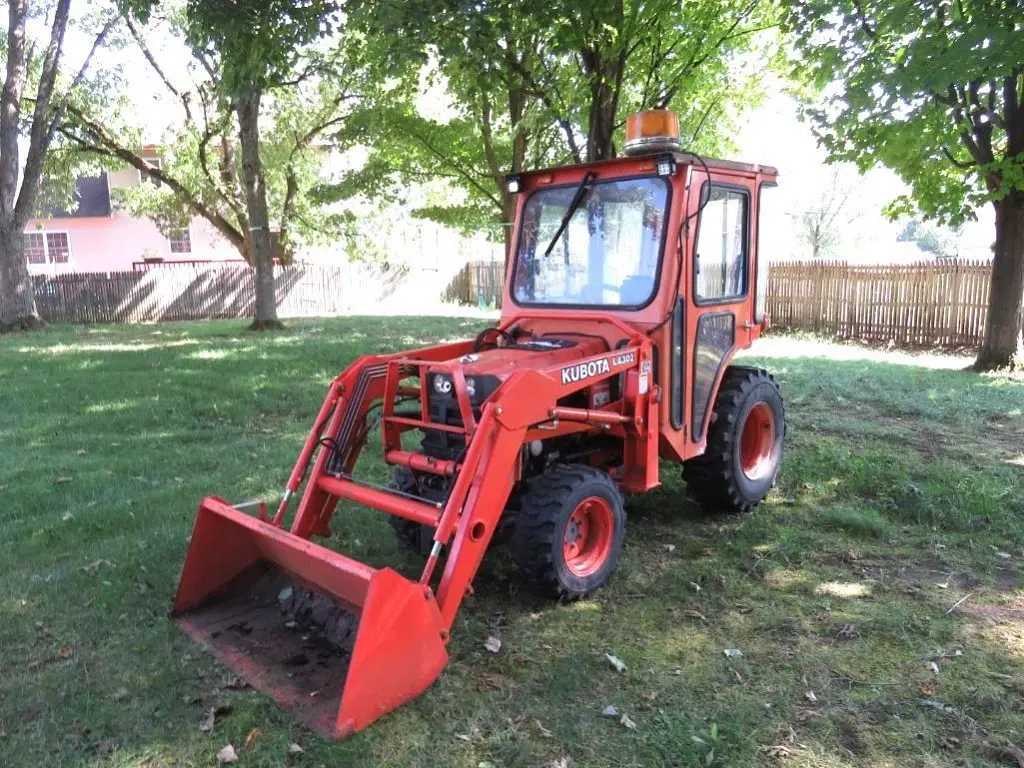 Image of Kubota B7500 Primary image