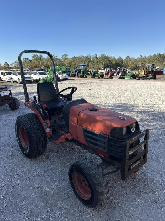 Image of Kubota B7500 equipment image 4