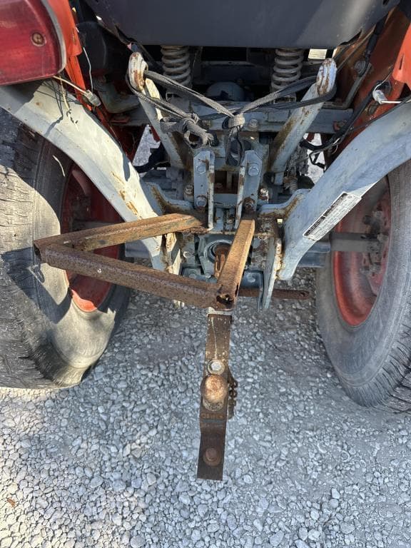 Image of Kubota B7500 equipment image 2