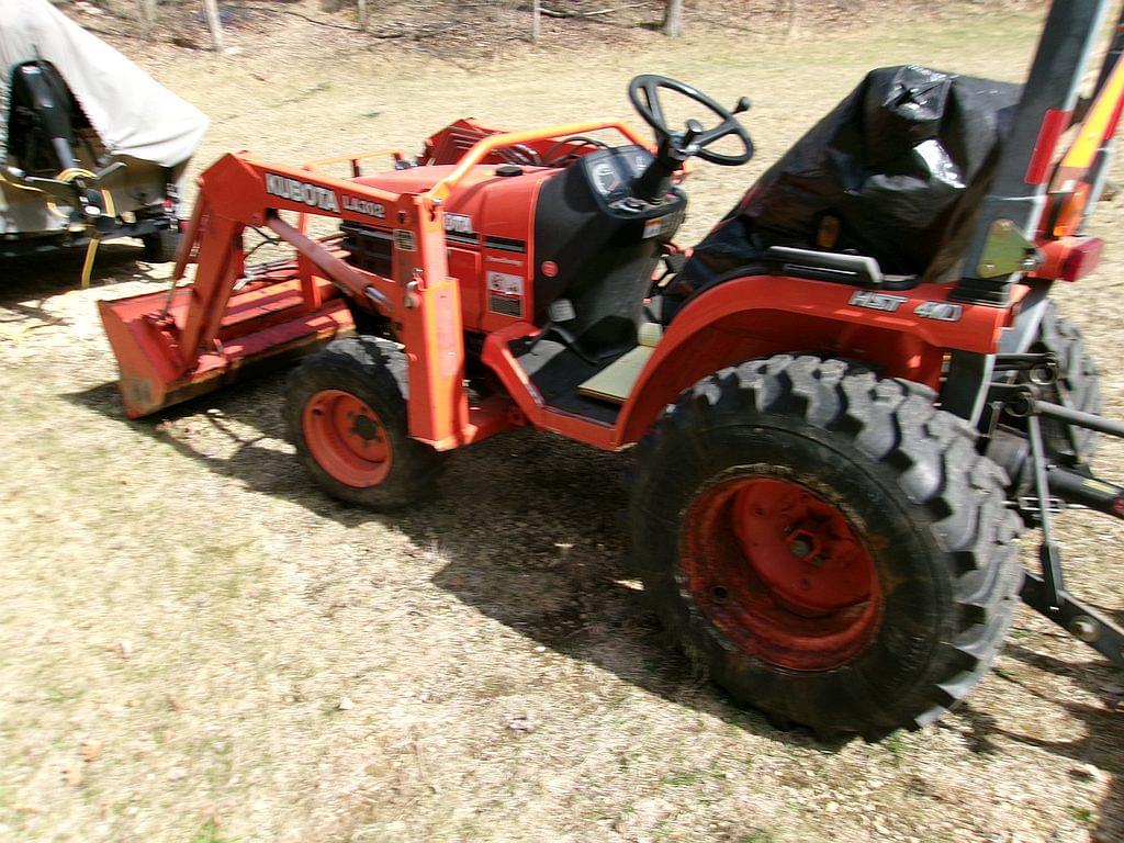 Image of Kubota B7500 Image 0