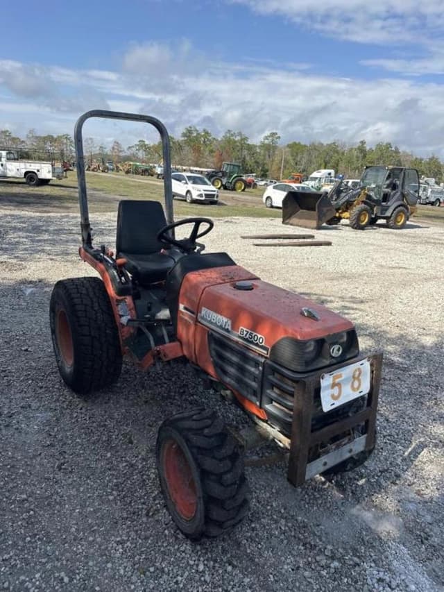 Image of Kubota B7500 equipment image 4