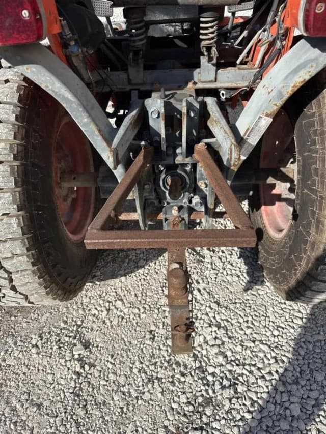 Image of Kubota B7500 equipment image 2