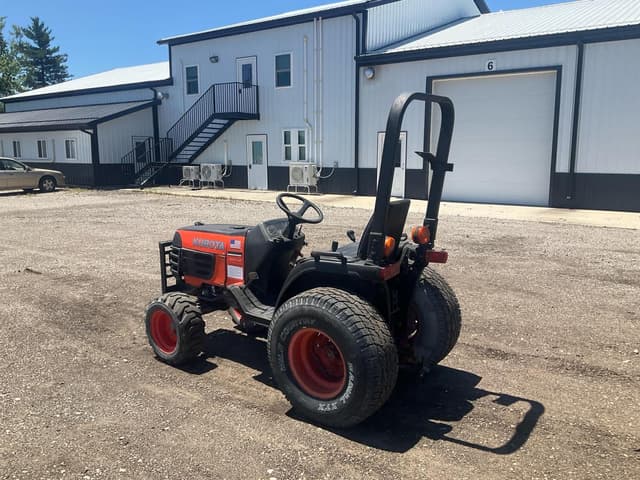 Image of Kubota B7500 equipment image 1