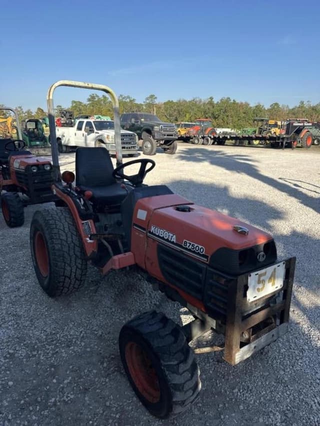 Image of Kubota B7500 equipment image 4