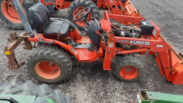 Image of Kubota B7500 equipment image 4