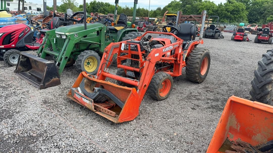 Image of Kubota B7500 Primary image