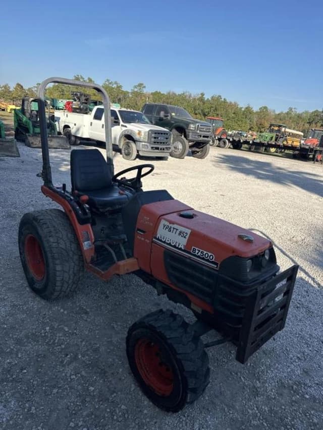 Image of Kubota B7500 equipment image 4