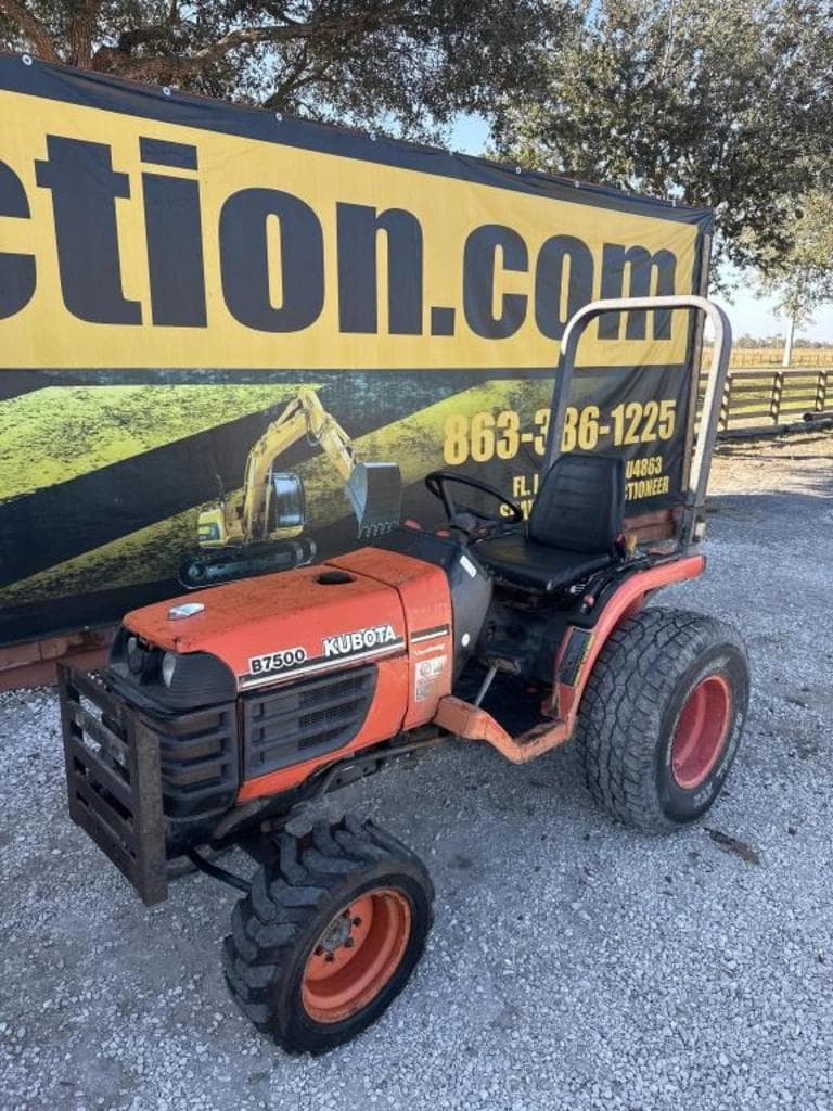 Image of Kubota B7500 Primary image
