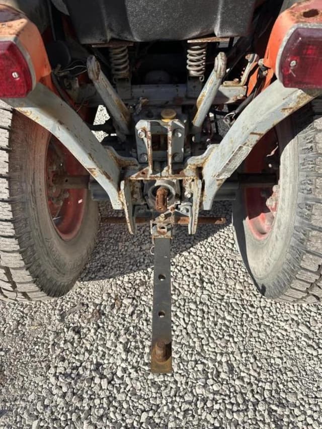 Image of Kubota B7500 equipment image 2