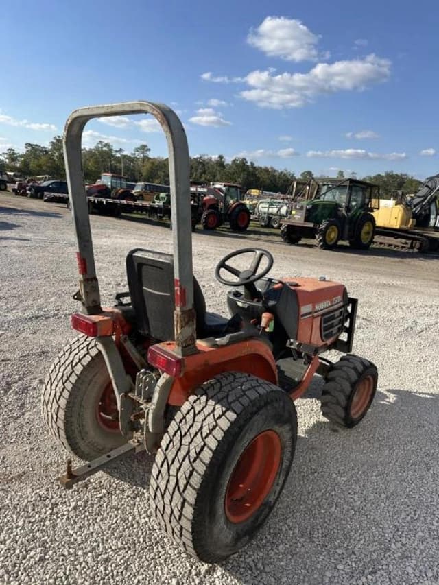 Image of Kubota B7500 equipment image 3