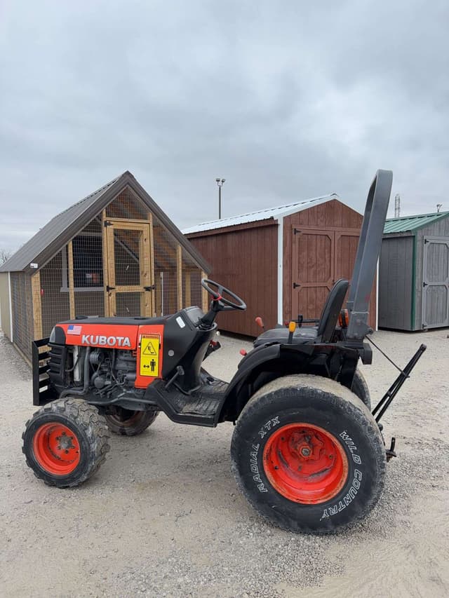 Image of Kubota B7500 equipment image 2