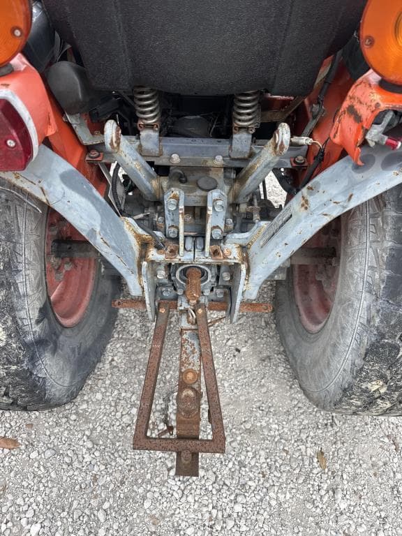 Image of Kubota B7510 equipment image 2