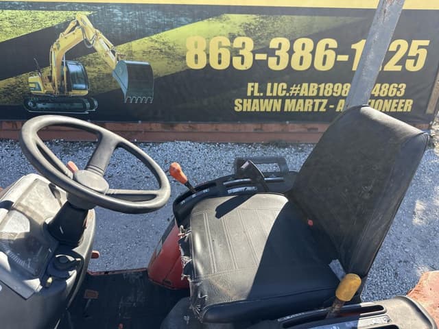 Image of Kubota B7510 equipment image 4