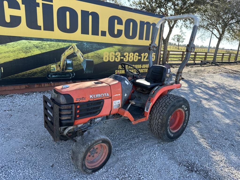 Kubota B7510 Equipment Image0
