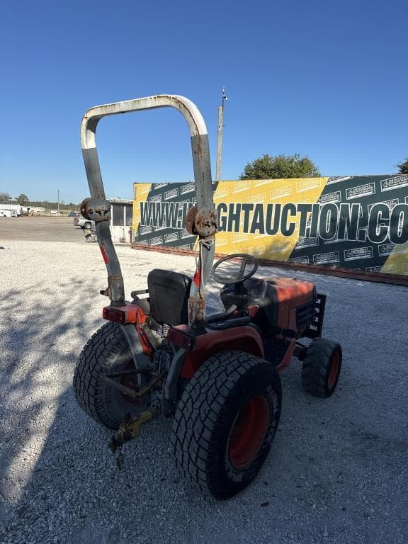 Image of Kubota B7510 equipment image 3