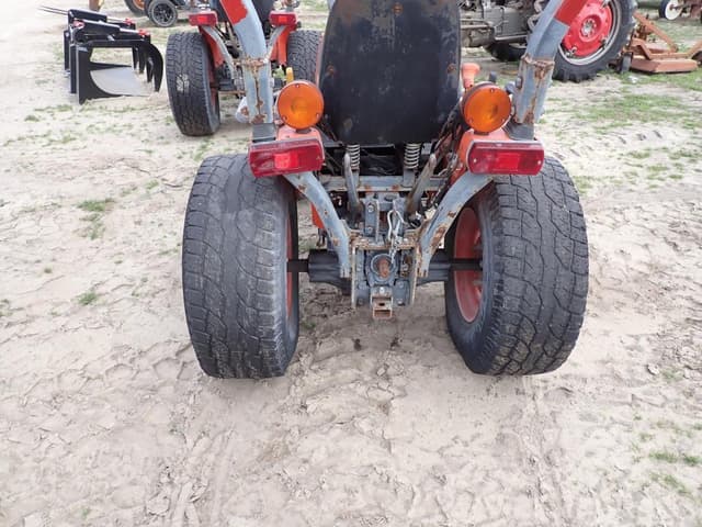 Image of Kubota B7510 equipment image 4