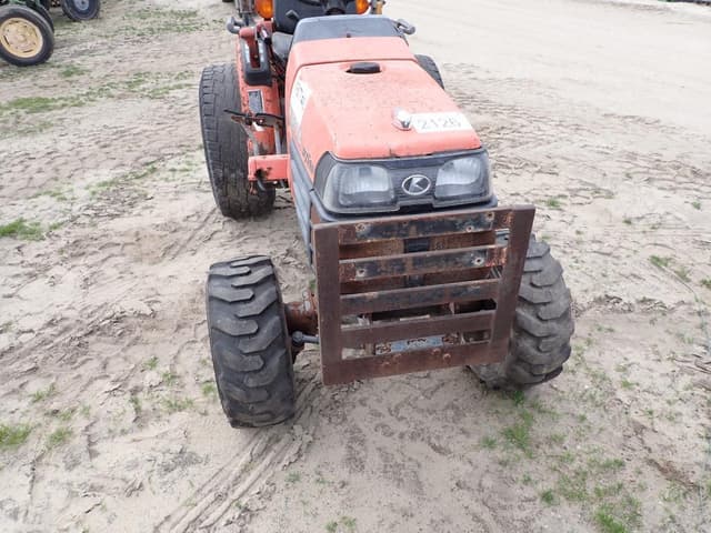 Image of Kubota B7510 equipment image 1