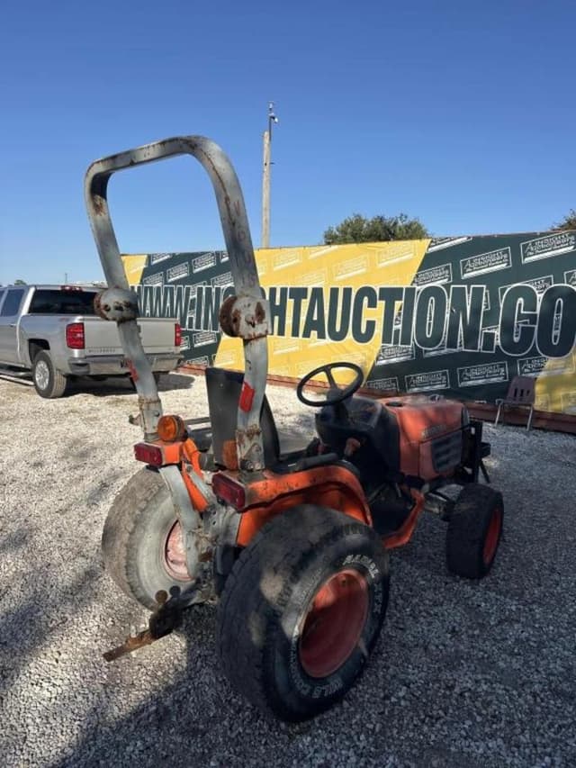 Image of Kubota B7510 equipment image 3