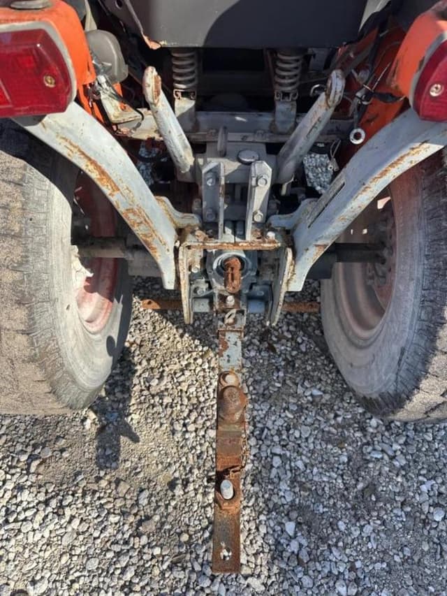 Image of Kubota B7510 equipment image 2