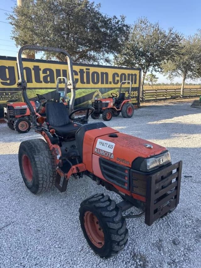 Image of Kubota B7510 equipment image 4
