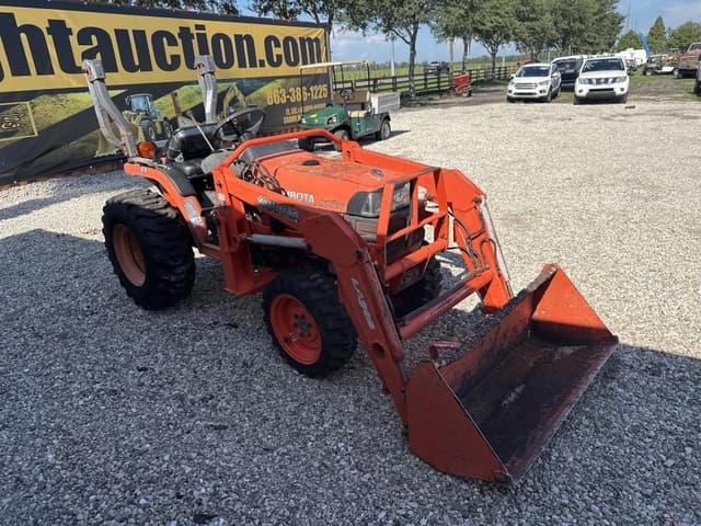 Image of Kubota B7510 equipment image 4