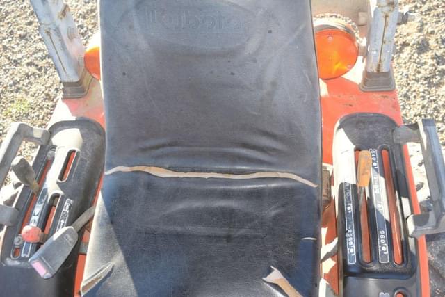 Image of Kubota B7510 equipment image 4