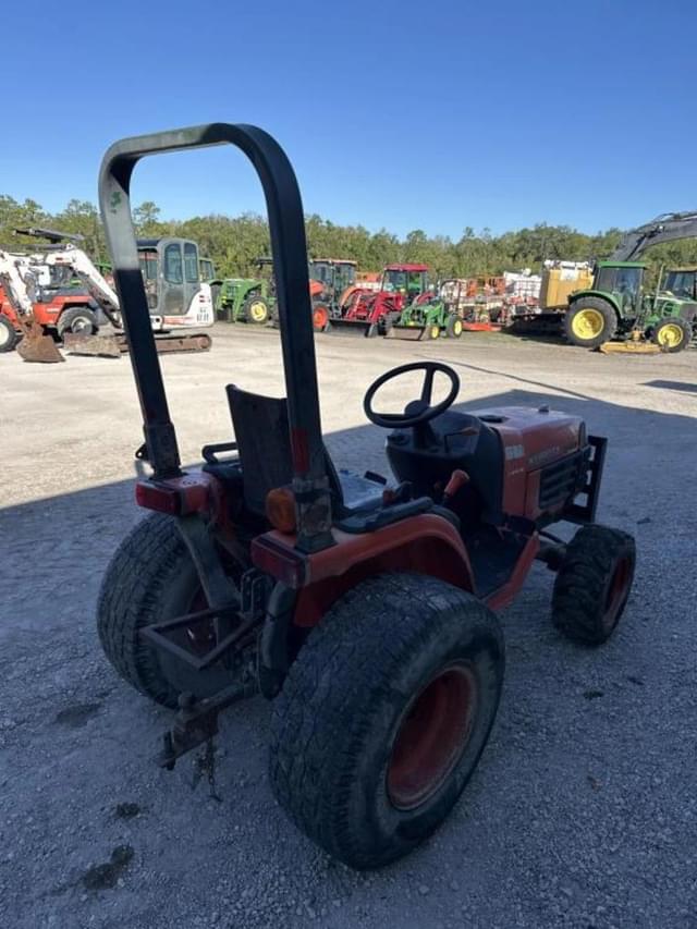 Image of Kubota B7510 equipment image 3