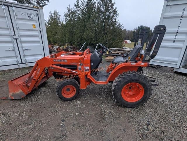 Image of Kubota B7610 equipment image 4