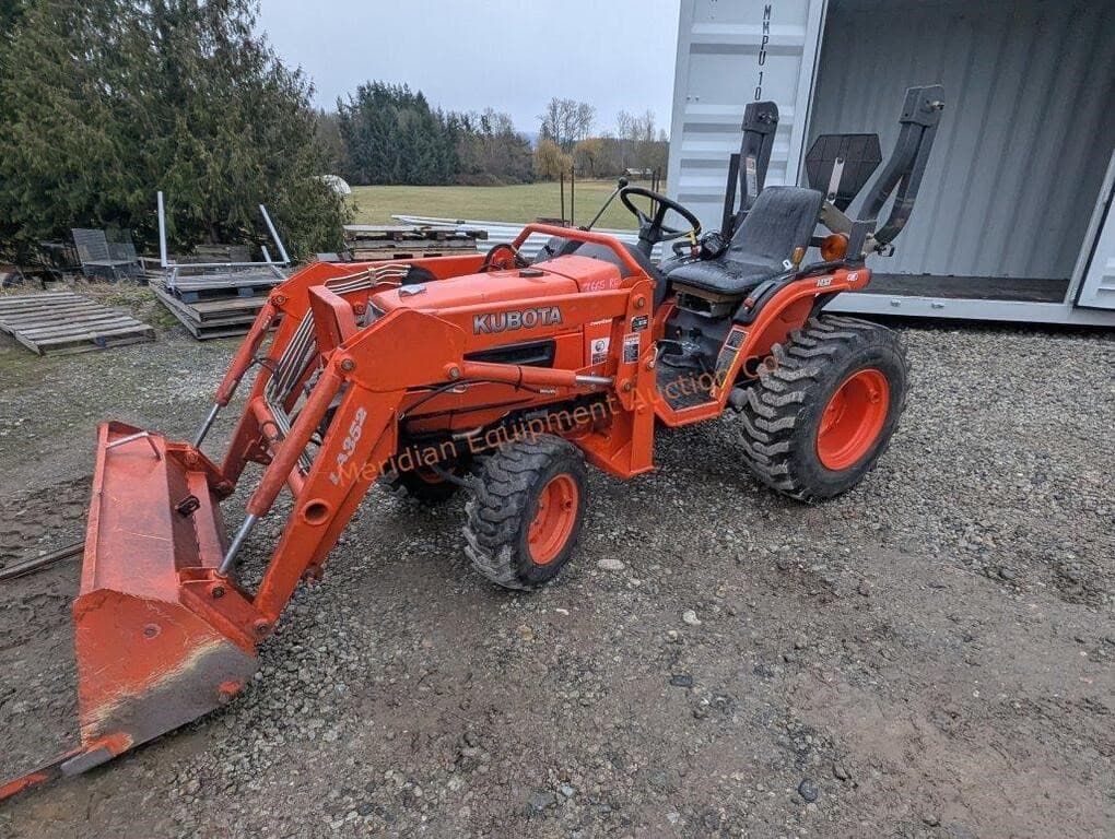 Image of Kubota B7610 Primary image
