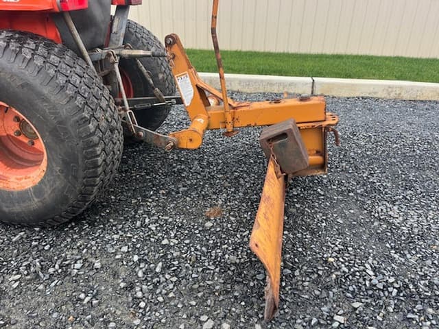 Image of Kubota B7800 equipment image 3