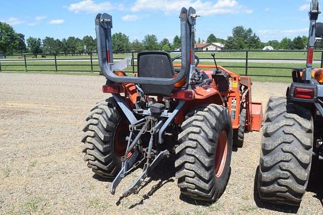 Image of Kubota B7800 equipment image 2