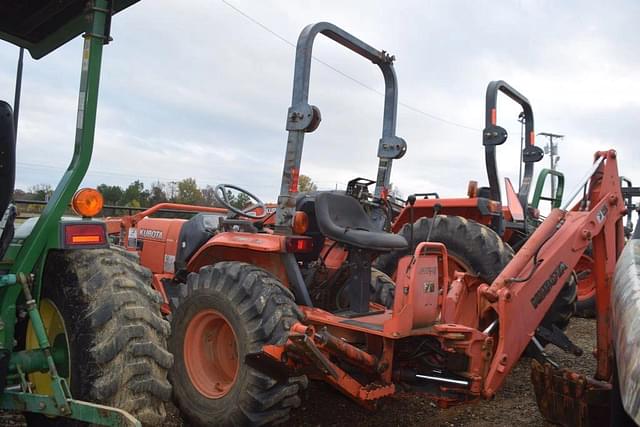 Image of Kubota B7800 equipment image 1