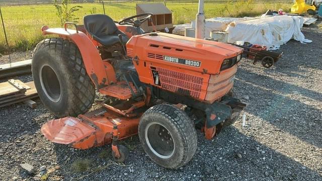 Image of Kubota B8200 equipment image 1