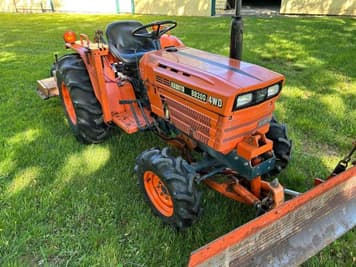 Main image Kubota B8200
